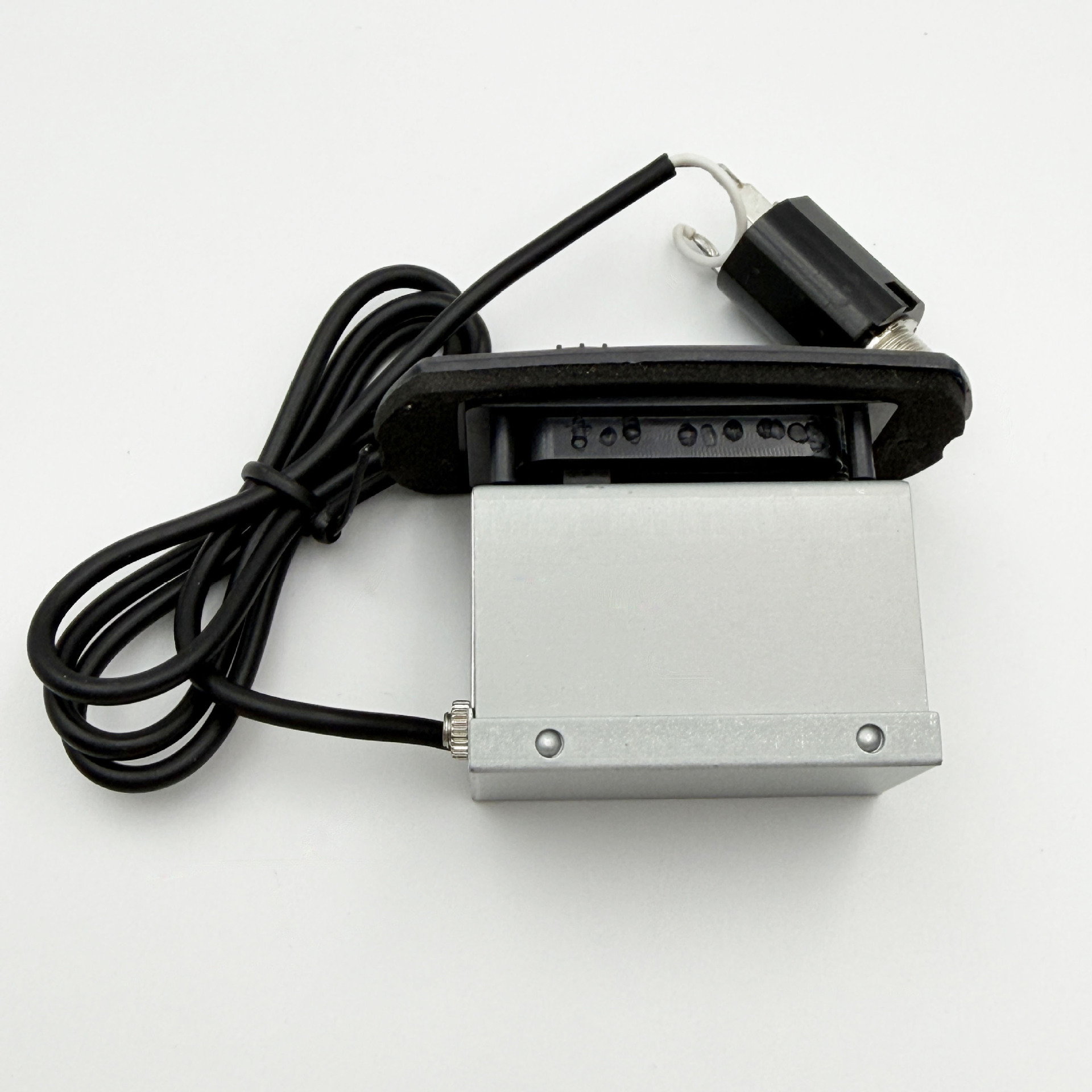 بيك أب للغيتار الفولك واليوكول - مراجعة Passive Preamp وسعره